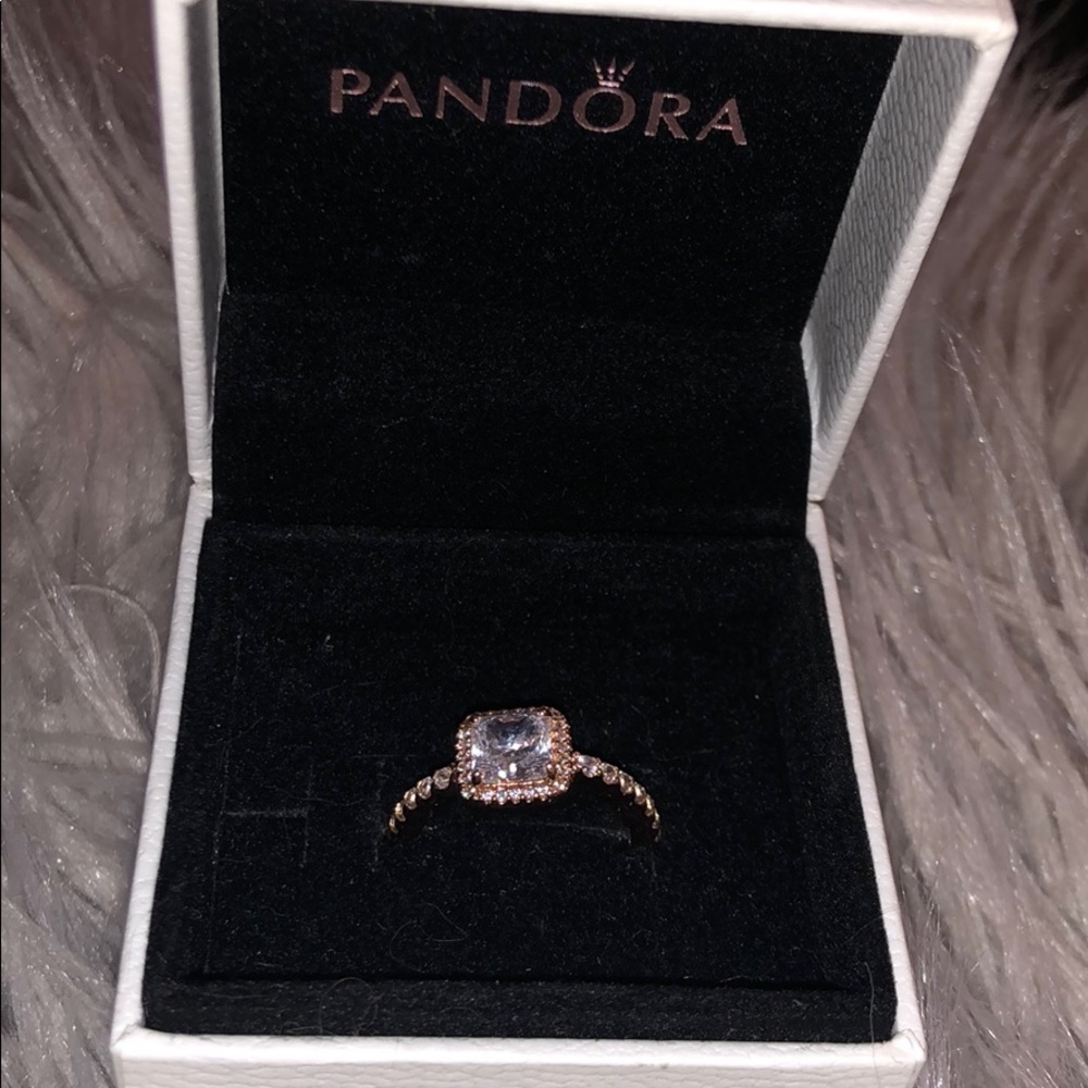 Pandora princess cut ring in rose gold size 4.5💍